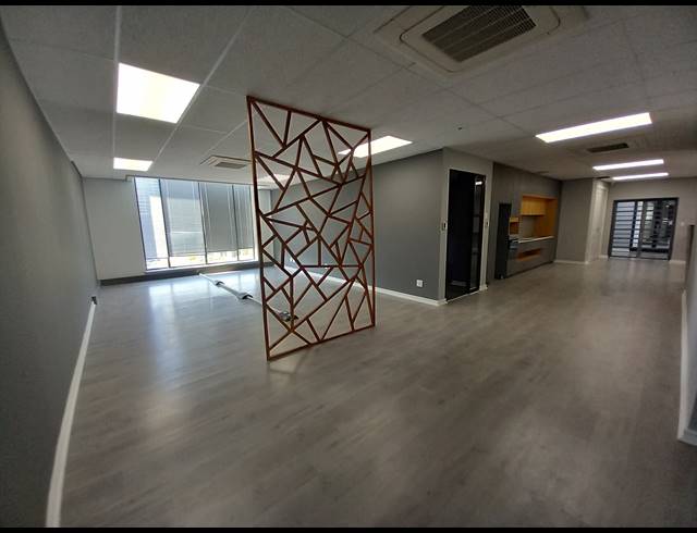 419M² OFFICE TO LET IN BRYANSTON